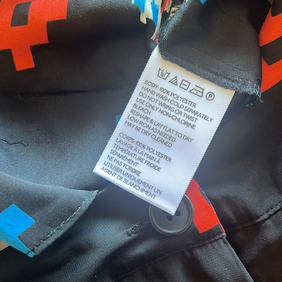 Ecote, Urban Outfitters printed shorts, Size 2 - Picture 3 of 5